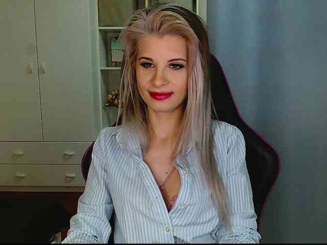 KristineNatural webcam