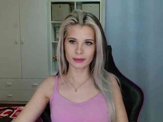 KristineNatural webcam