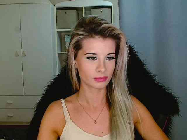 KristineNatural webcam