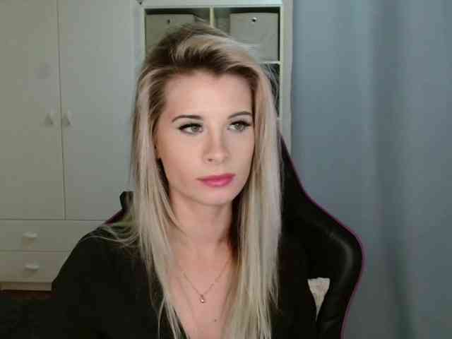 KristineNatural webcam