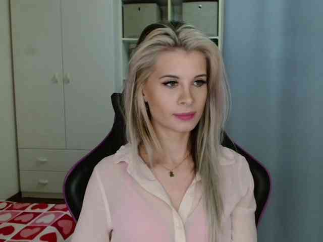 KristineNatural webcam