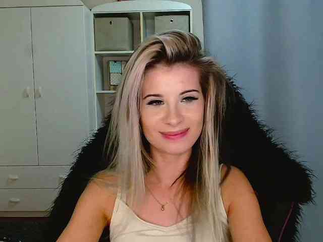 KristineNatural webcam