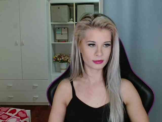 KristineNatural webcam