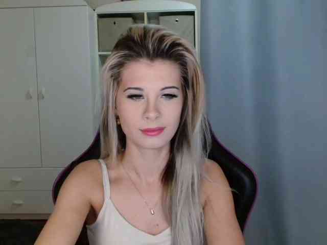 KristineNatural webcam