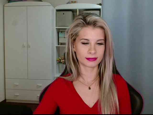 KristineNatural webcam