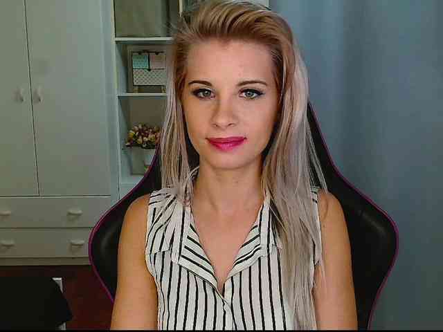 KristineNatural webcam