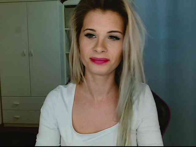 KristineNatural webcam