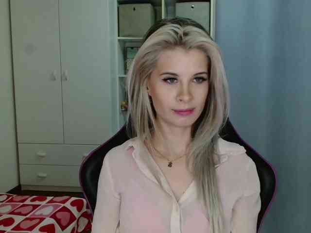 KristineNatural webcam