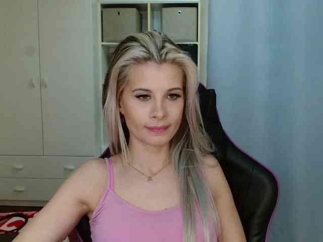 KristineNatural webcam