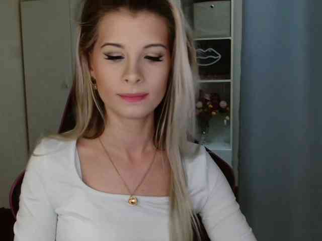 KristineNatural webcam