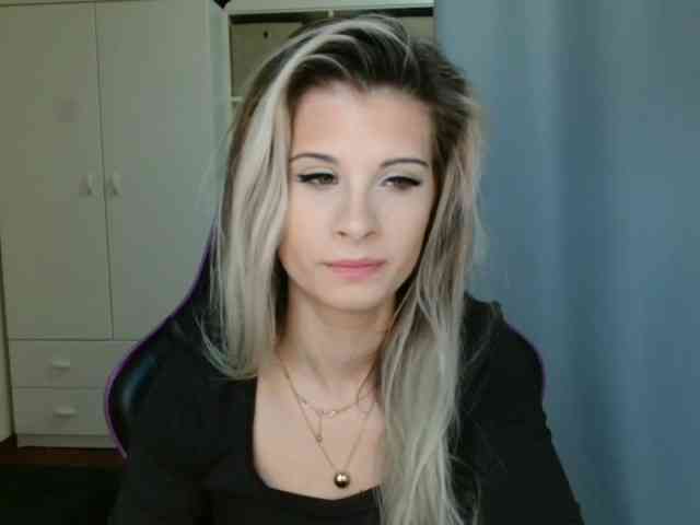 KristineNatural webcam