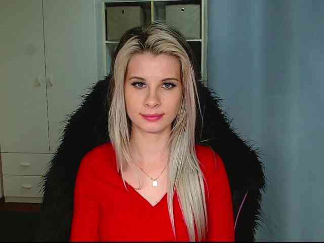 KristineNatural webcam