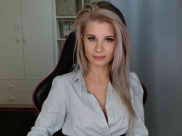 KristineNatural webcam