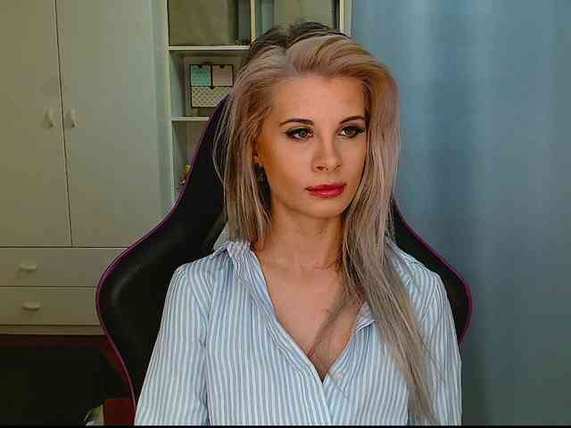 KristineNatural webcam