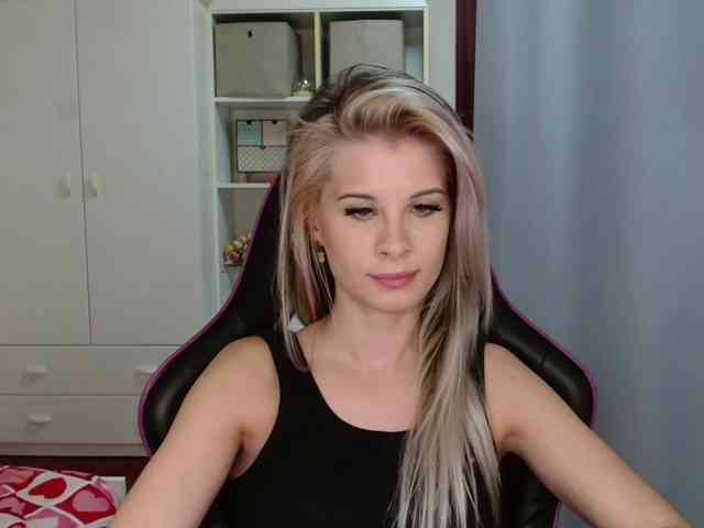 KristineNatural webcam