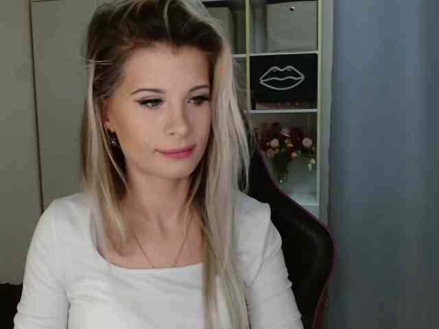 KristineNatural webcam