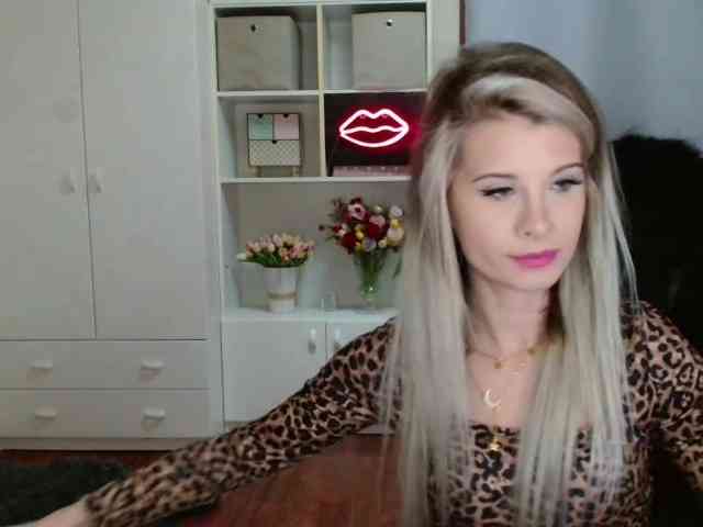 KristineNatural webcam