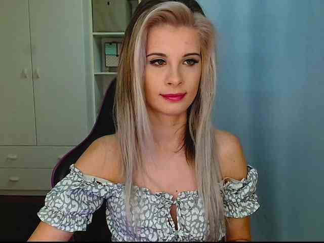 KristineNatural webcam