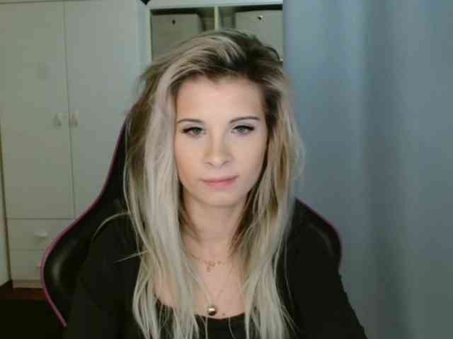 KristineNatural webcam