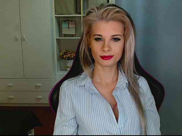 KristineNatural webcam