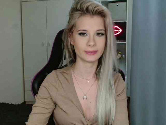 KristineNatural webcam