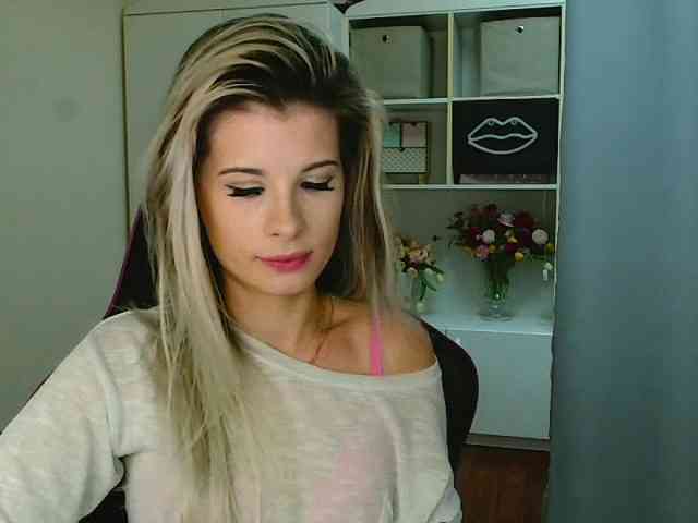 KristineNatural webcam