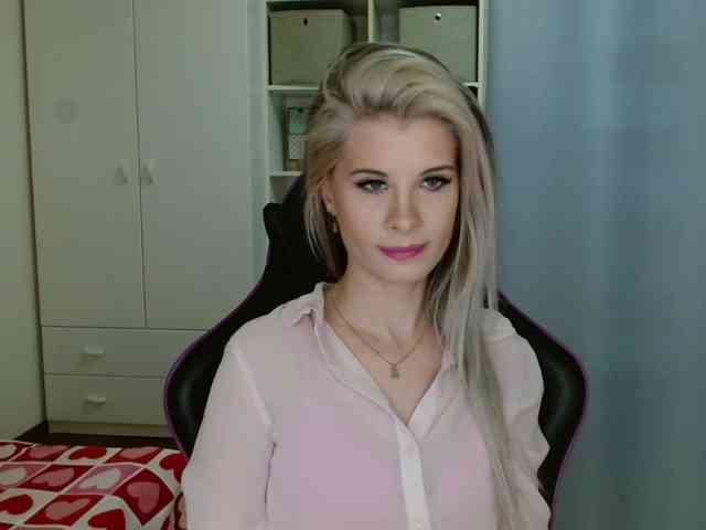 KristineNatural webcam
