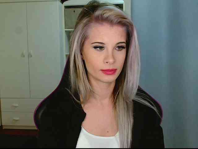 KristineNatural webcam