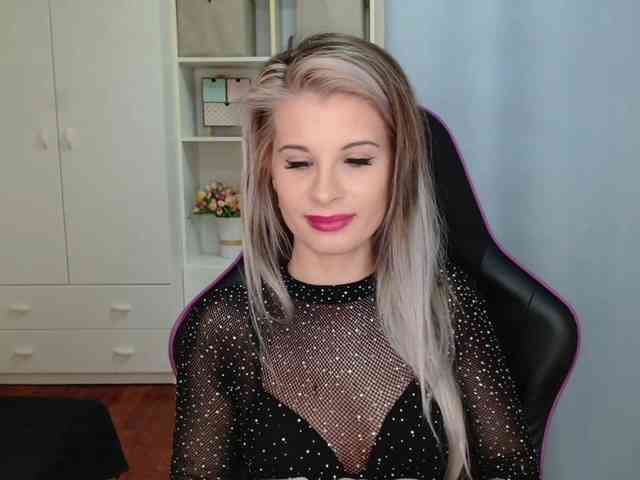 KristineNatural webcam