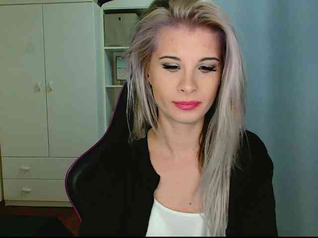 KristineNatural webcam