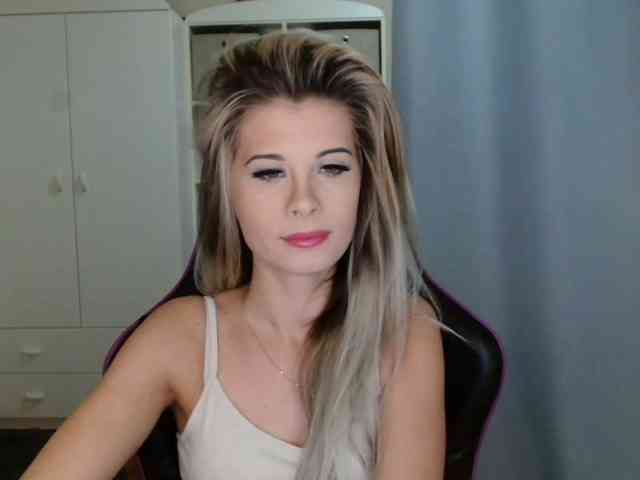 KristineNatural webcam