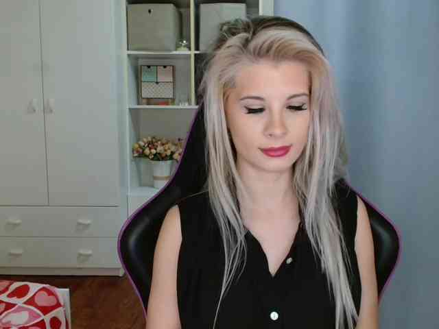 KristineNatural webcam