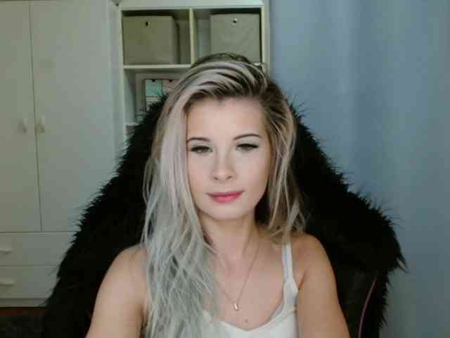 KristineNatural webcam