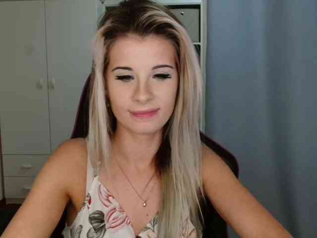 KristineNatural webcam