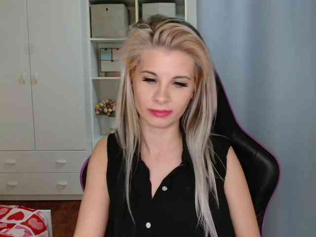 KristineNatural webcam