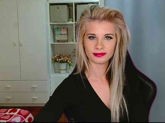 KristineNatural webcam