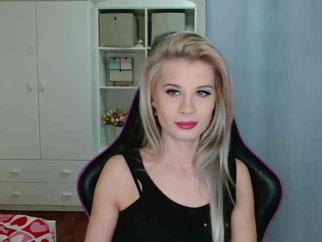 KristineNatural webcam