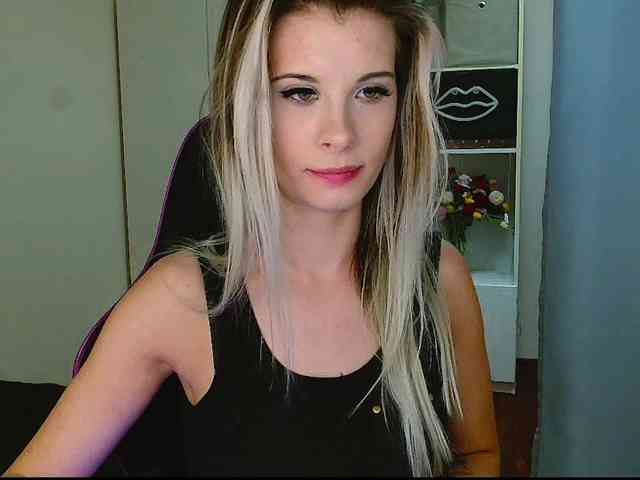 KristineNatural webcam
