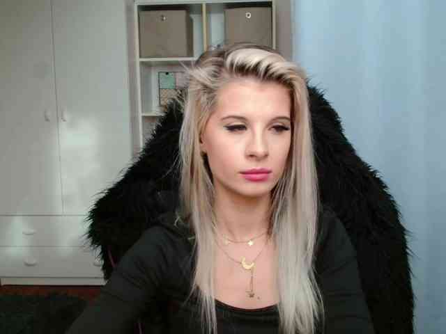 KristineNatural webcam