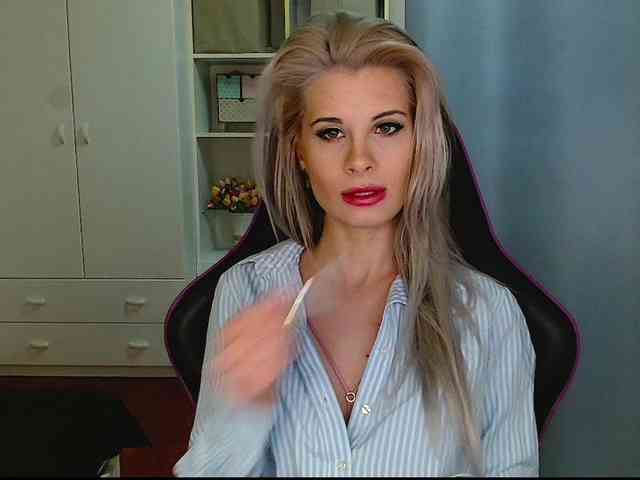 KristineNatural webcam