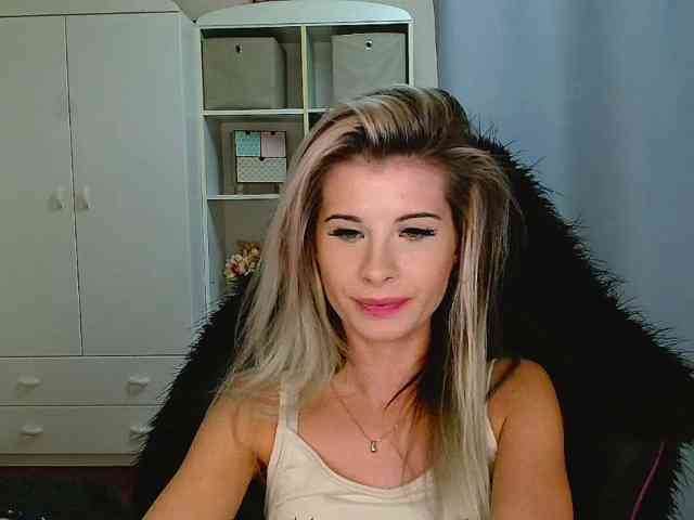 KristineNatural webcam