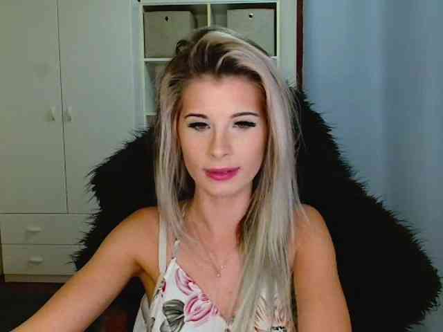 KristineNatural webcam