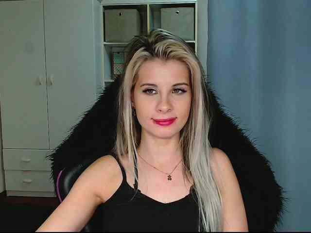 KristineNatural webcam