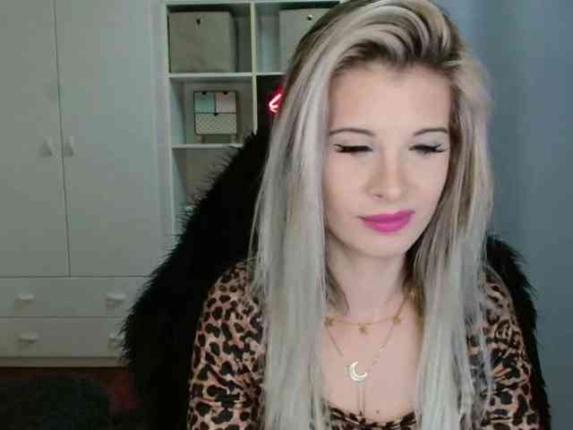 KristineNatural webcam