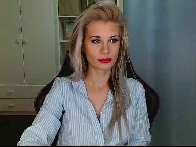 KristineNatural webcam