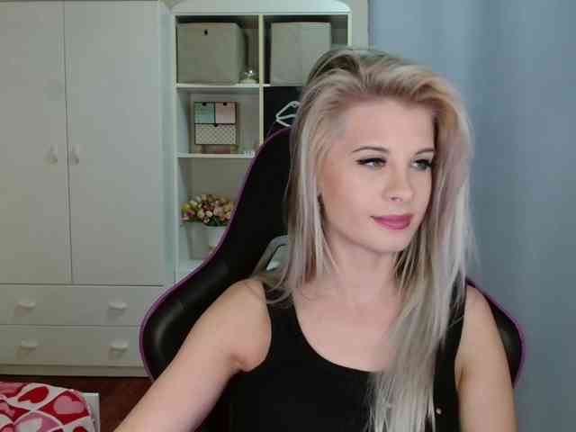 KristineNatural webcam