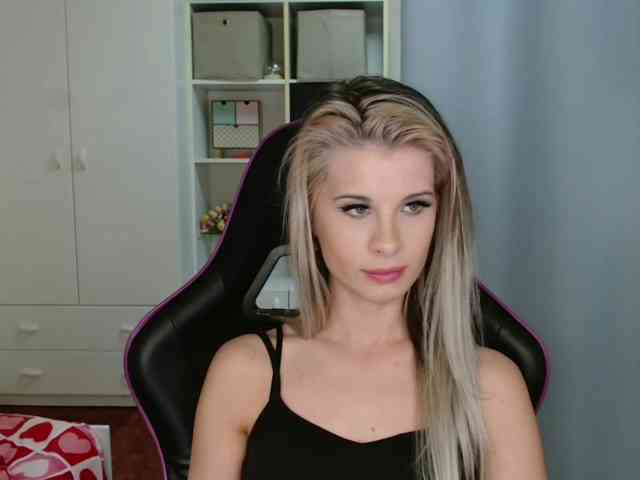 KristineNatural webcam