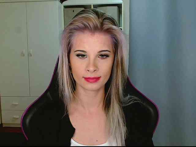 KristineNatural webcam