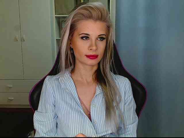 KristineNatural webcam