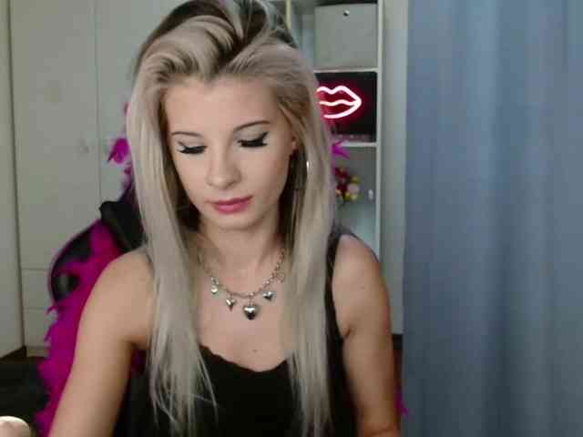 KristineNatural webcam
